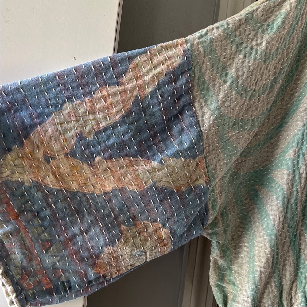 Kantha Bae Shortie Kimono - Picture 3 of 11